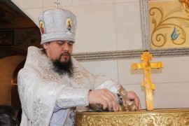 Епископ Биробиджанский и Кульдурский Ефрем совершил Великое освящение воды (3)
