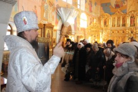 Епископ Биробиджанский и Кульдурский Ефрем совершил Великое освящение воды (9)