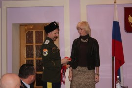Вручение удостоверений и регалий дружинникам-казакам прошло в правительстве ЕАО в декабре (3)