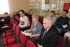 В заседаниях Думы принимают участие муниципальные служащие