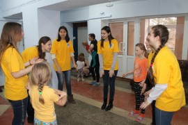 Волонтеры в детской больнице (1)