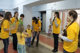 Волонтеры в детской больнице (4)