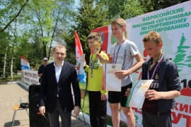Алексей Куренков с первыми победителями азимута