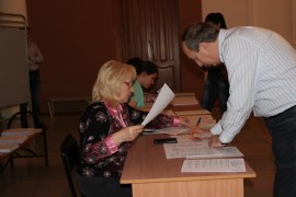 Губернатор Александр Левинталь принял участие в голосовании (4)