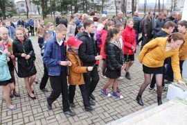 Митинг в сквере Героя Советского Союза Иосифа Бумагина объединил горожан разных возрастов (11)