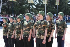 Плац-парад школьников прошел в Биробиджане (24)