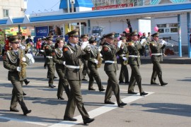 Праздничным шествием отметили День Победы жители Биробиджана (6)