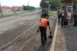 Ямочный ремонт улицы Пионерской начался в Биробиджане (7)