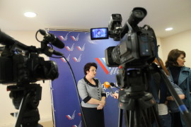 Наталья Шаталова дает интервью