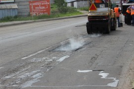 Ямочный ремонт возобновился в Биробиджане после продолжительных дождей (17)