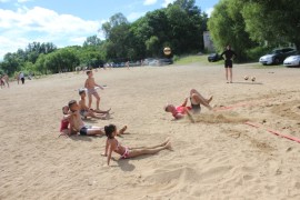 Пляж для загара и волейбола