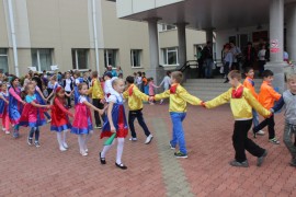 Первая гимназическая ярмарка прошла в Биробиджане (27)