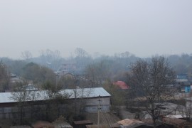 Дымом лесных пожаров окутывает Биробиджан (3)