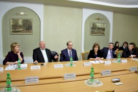 Фракция единороссов провела организационное заседание с участием губернатора