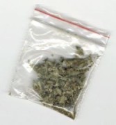 Пакетик с марихуаной