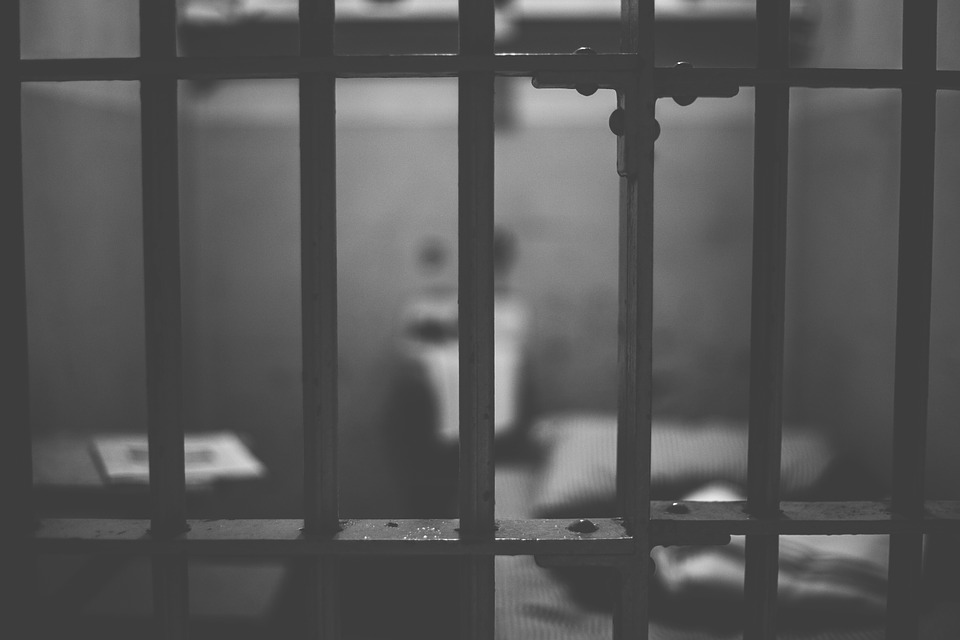 Девять лет лишения свободы за убийство знакомого получил житель Биробиджана