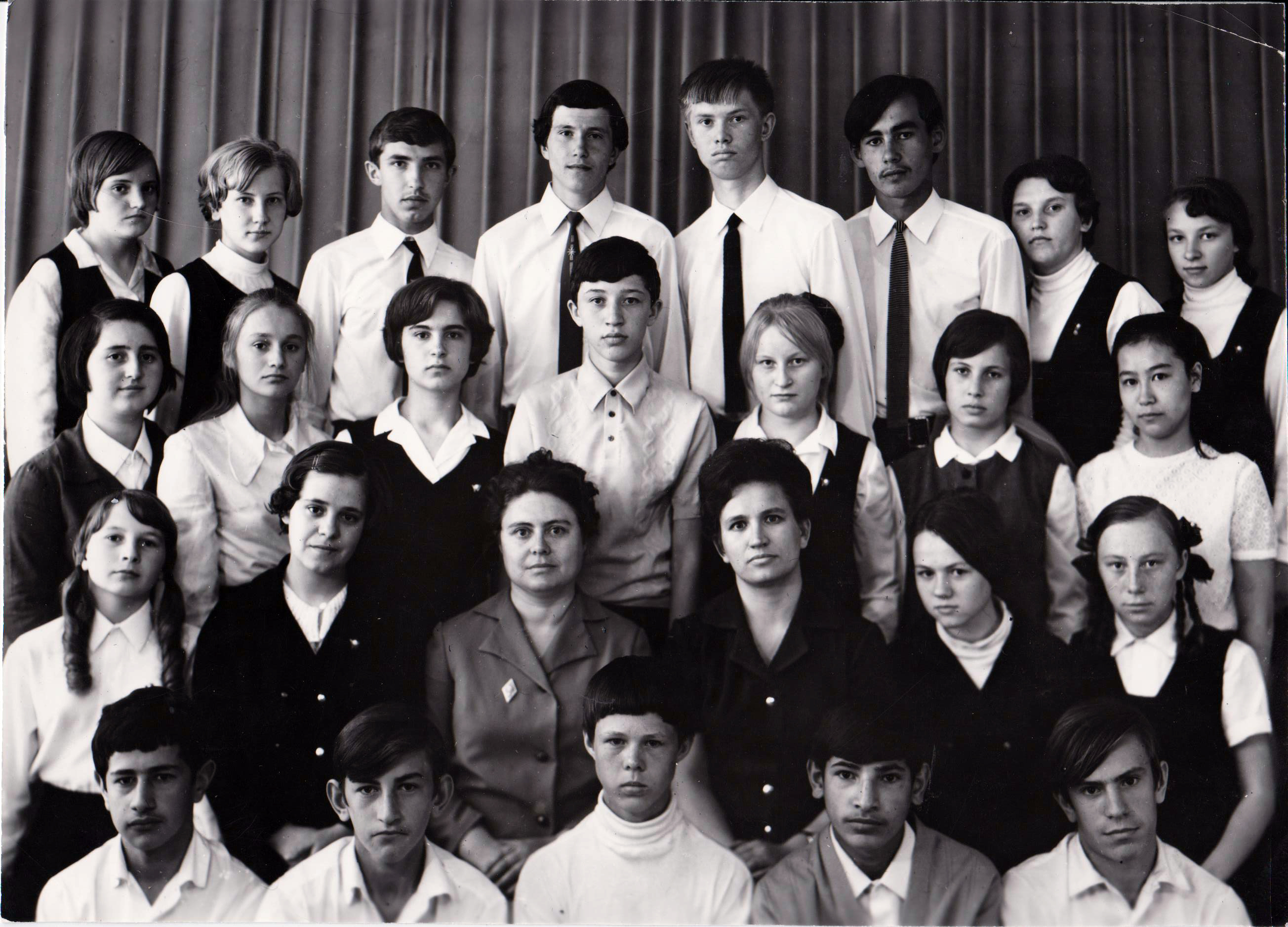 Школа 9 Биробиджан выпуск 1974