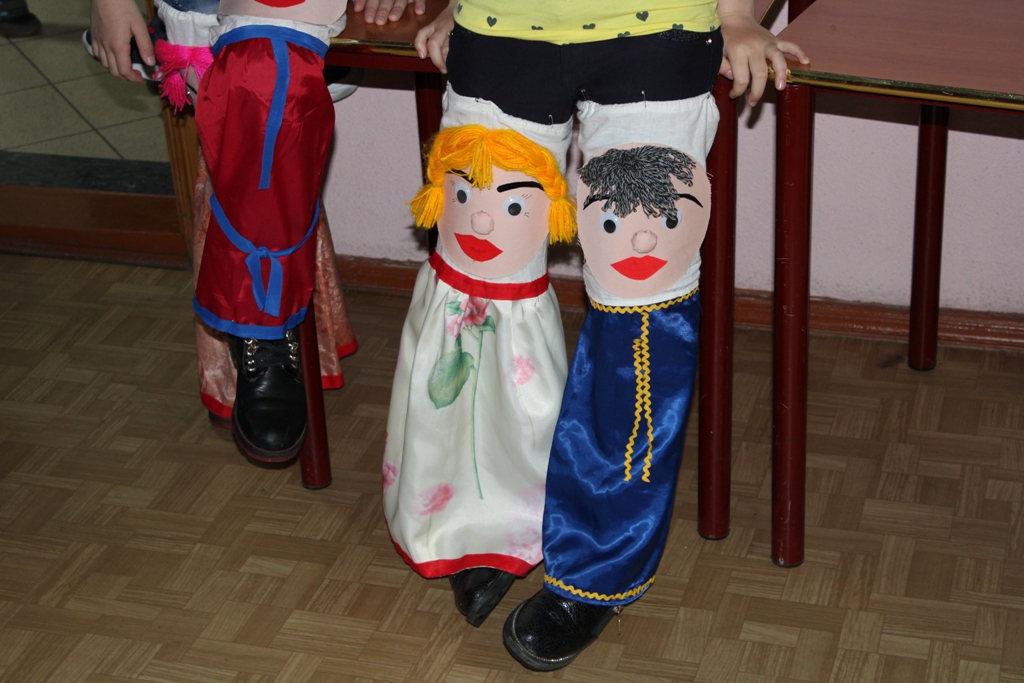 Сценка кукла. Театр куклы Топотушки. Кукольный театр на ногах. Театр ног в детском саду. Куклы для театра ног.