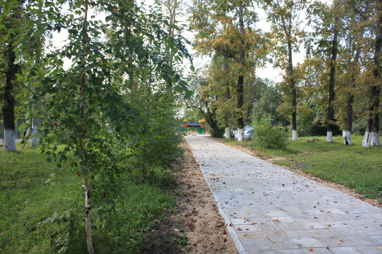 Обновление детской площадки завершается в центральном парке с. Амурзет ЕАО