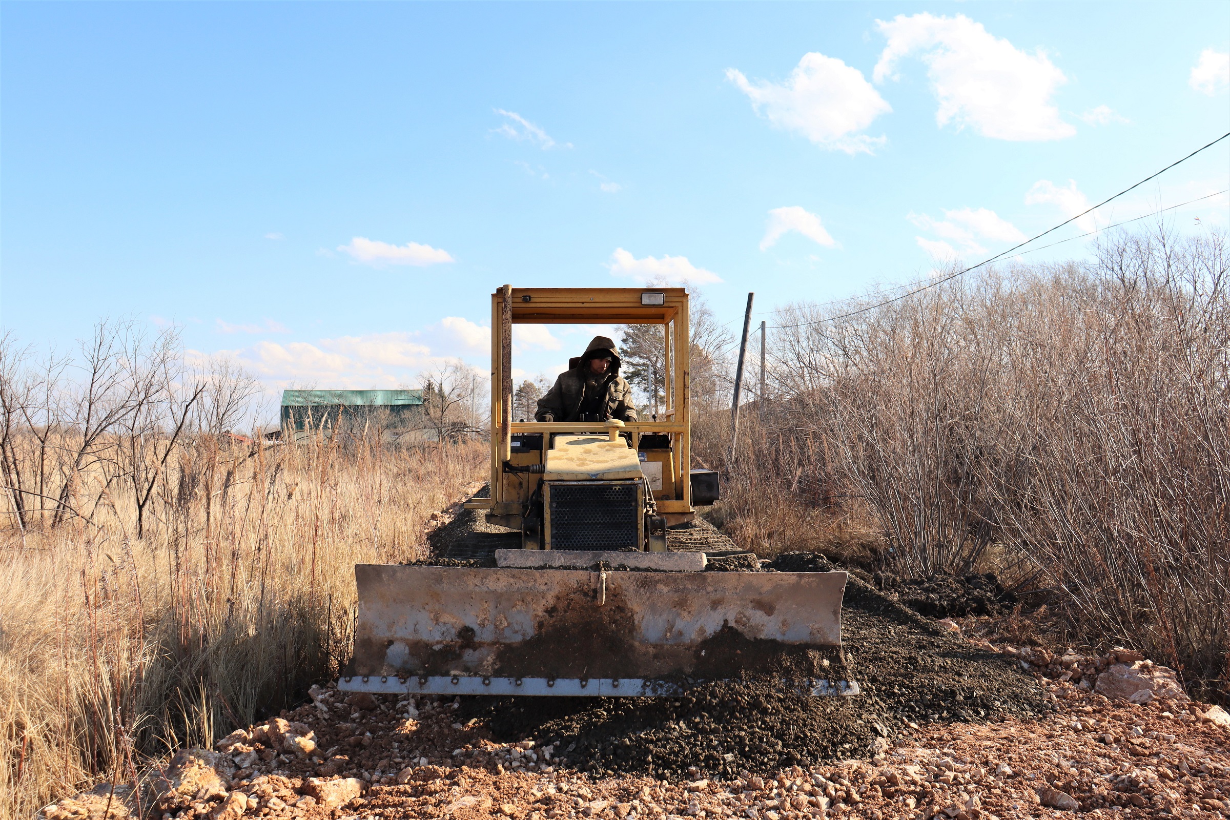 Дороги, смытые паводком, восстанавливают в двух селах Смидовичского района ЕАО