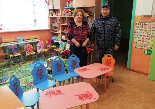 Деревянную детскую мебель изготовили в исправительной колонии  10 УФСИН ЕАО