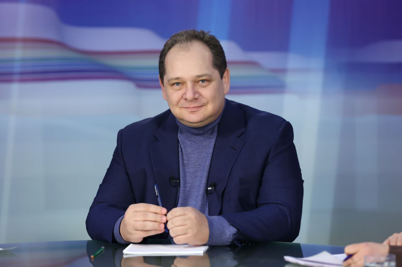 С Днём российской печати поздравляет сотрудников СМИ губернатор ЕАО Ростислав Гольдштейн