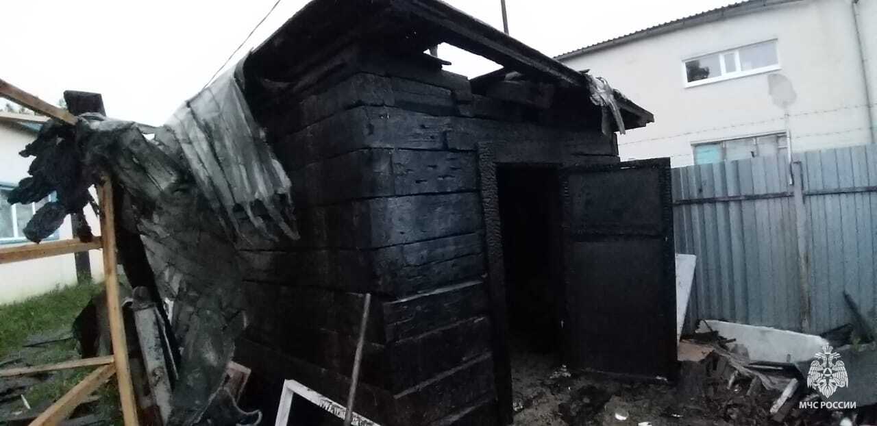 Оставленная без присмотра печь привела к пожару в Биробиджане