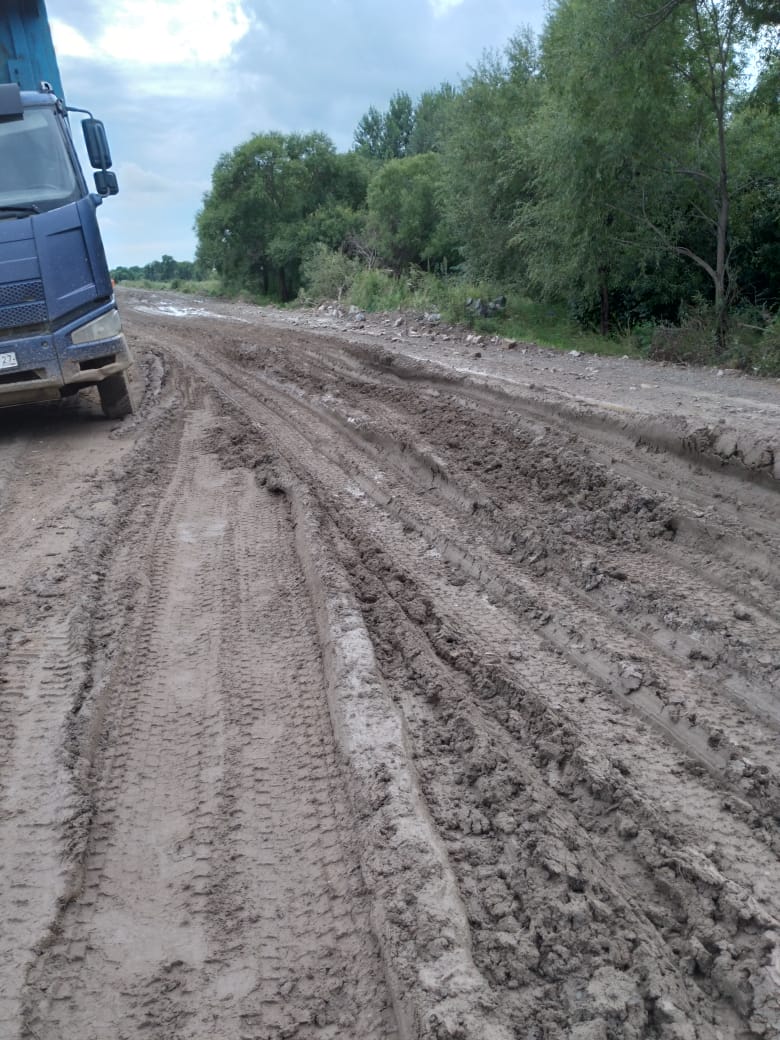 Вновь заблокированы: дорога между сёлами Калинино, Чурки, Воскресеновка ЕАО  превратилась в непроходимую кашу | РИА Биробиджан