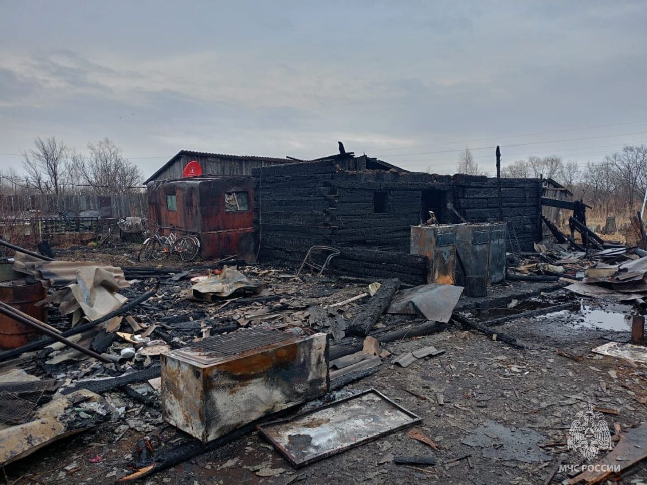 Причины возгорания надворных построек выясняют в Смидовичском районе ЕАО