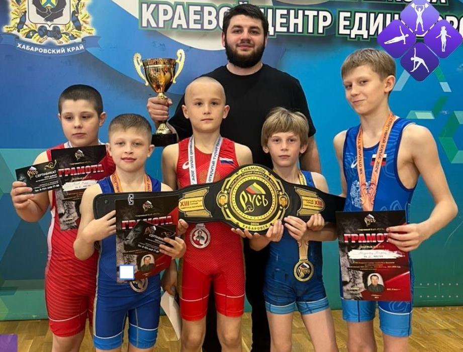 Золото открытого турнира памяти В.Д. Васильева в Хабаровске завоевал борец из ЕАО