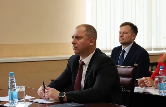 Городская Дума Биробиджана внесла изменения в Устав и обновила составы комиссий