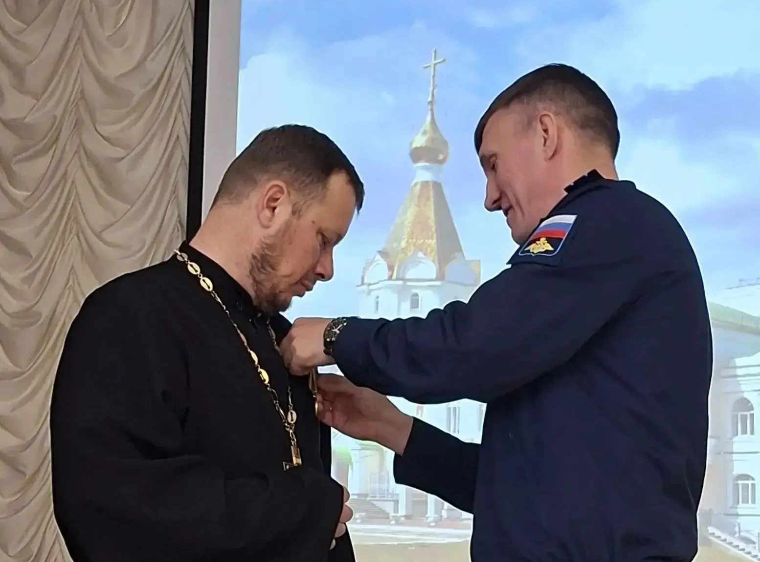 Военный священник из ЕАО получил награду командующего Восточным военным округом